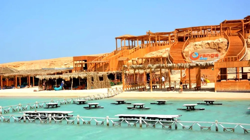 Excursie cu Barca la Orange Bay din Hurghada